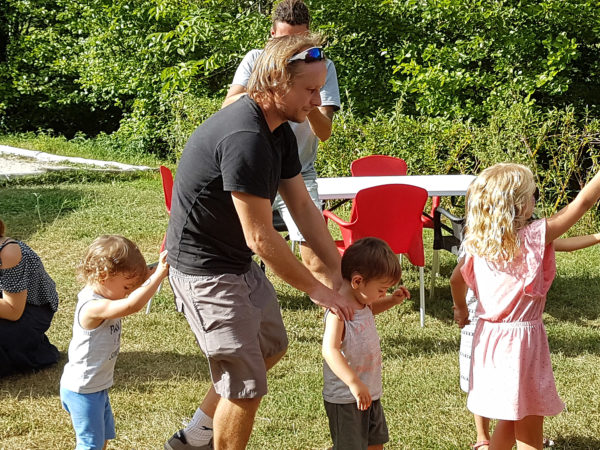 La chenille au au club enfant du camping