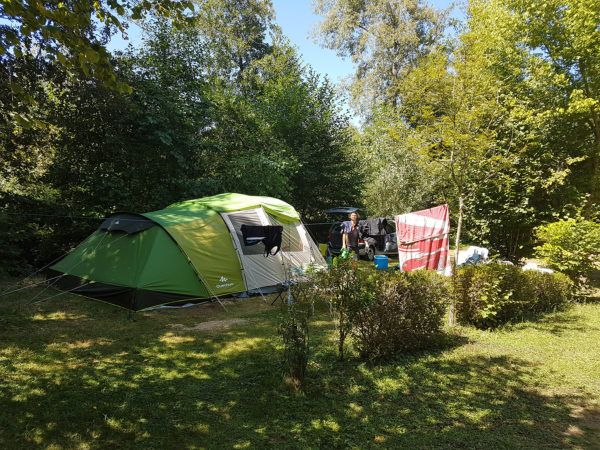 Place de camping ombragée