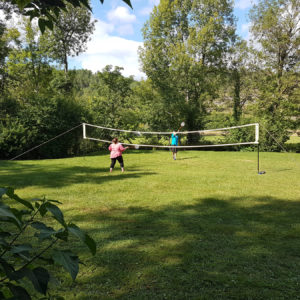 Terrain de badminton au camping