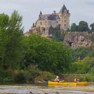 Canoë dans la vallée des châteaux en Perigord