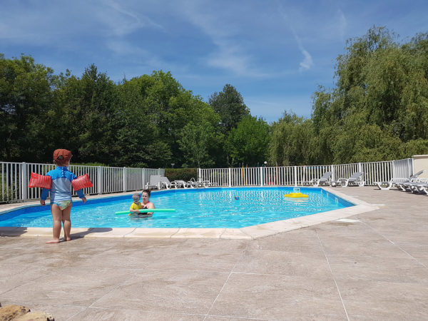 Détente au bord de l'eau