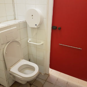 WC pour personne à mobilité réduite