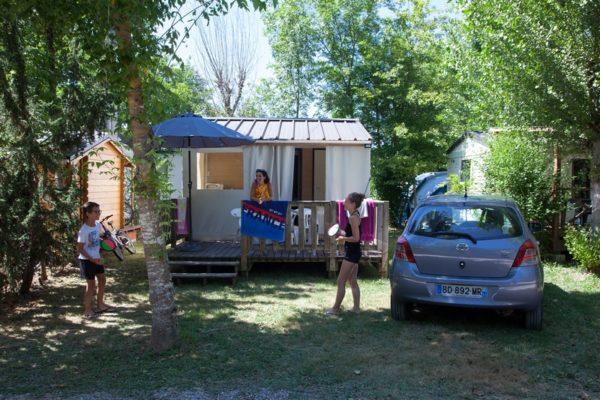 Activités familiale sur l'emplacement d'une tit'home