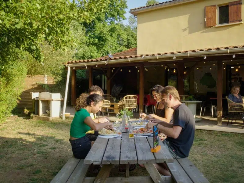 Snack-pizza-entre-amis-La-Lenotte