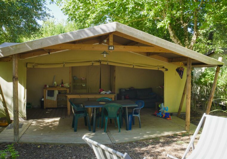 Tente-lodge-cotton-exterieur