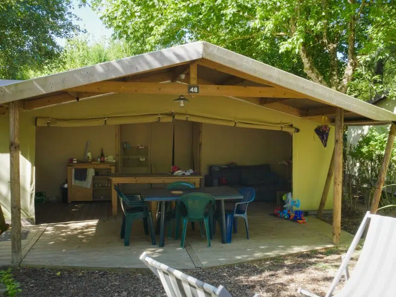 Tente-lodge-cotton-exterieur