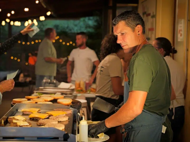 soiree-camping-repas