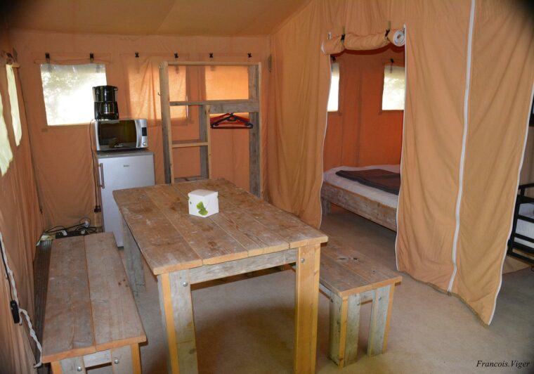 tente-lodge-camping-dordogne-grand-bungalow-toile-espace