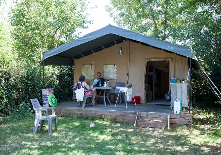 tente-lodge-dordogne-camping-bungalow