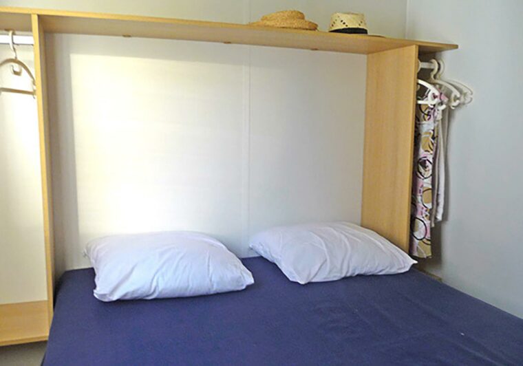 tithome-camping-dordogne-tithome-chambre-parents